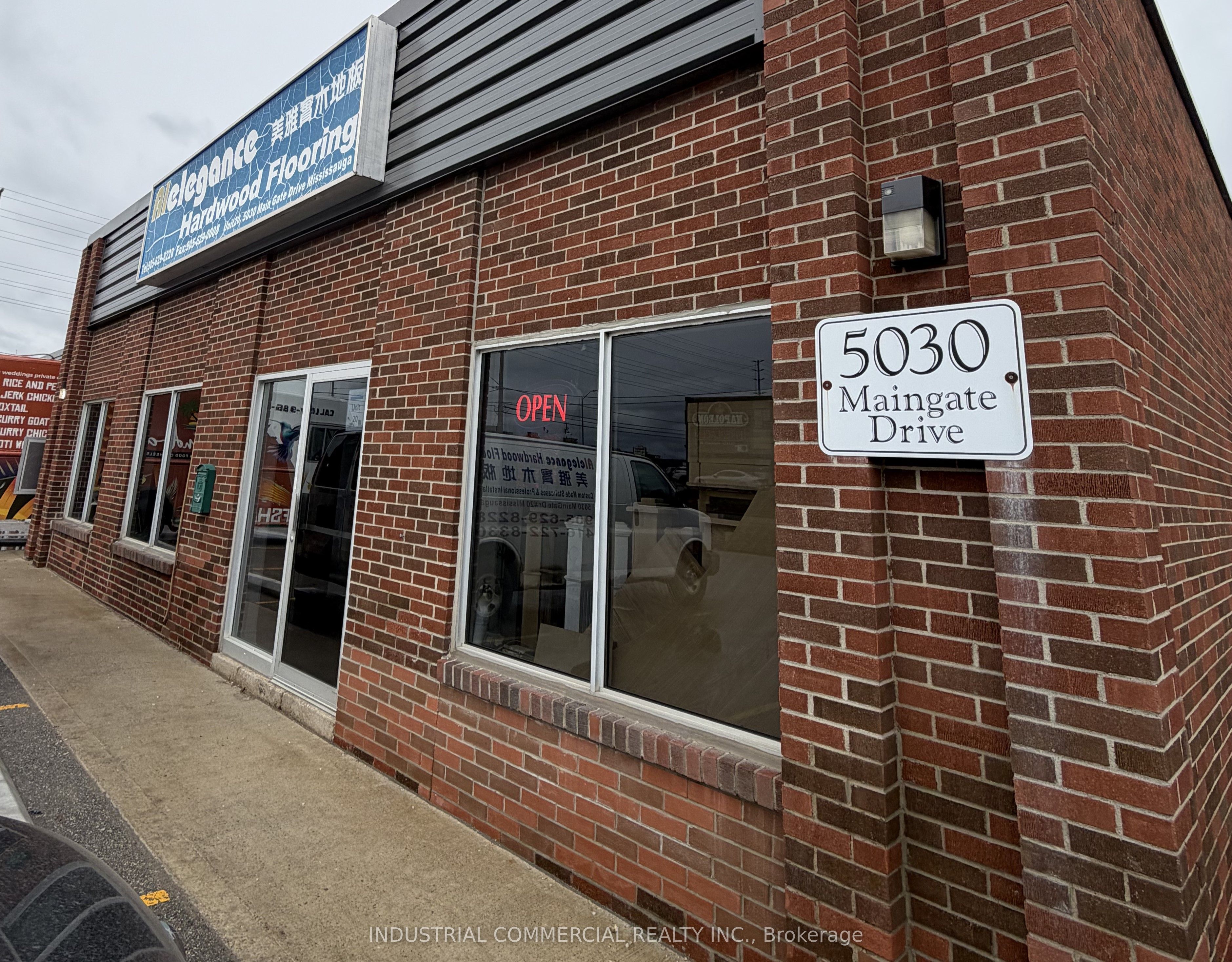 5030 Maingate Drive, Mississauga, ON, L4W 1X5