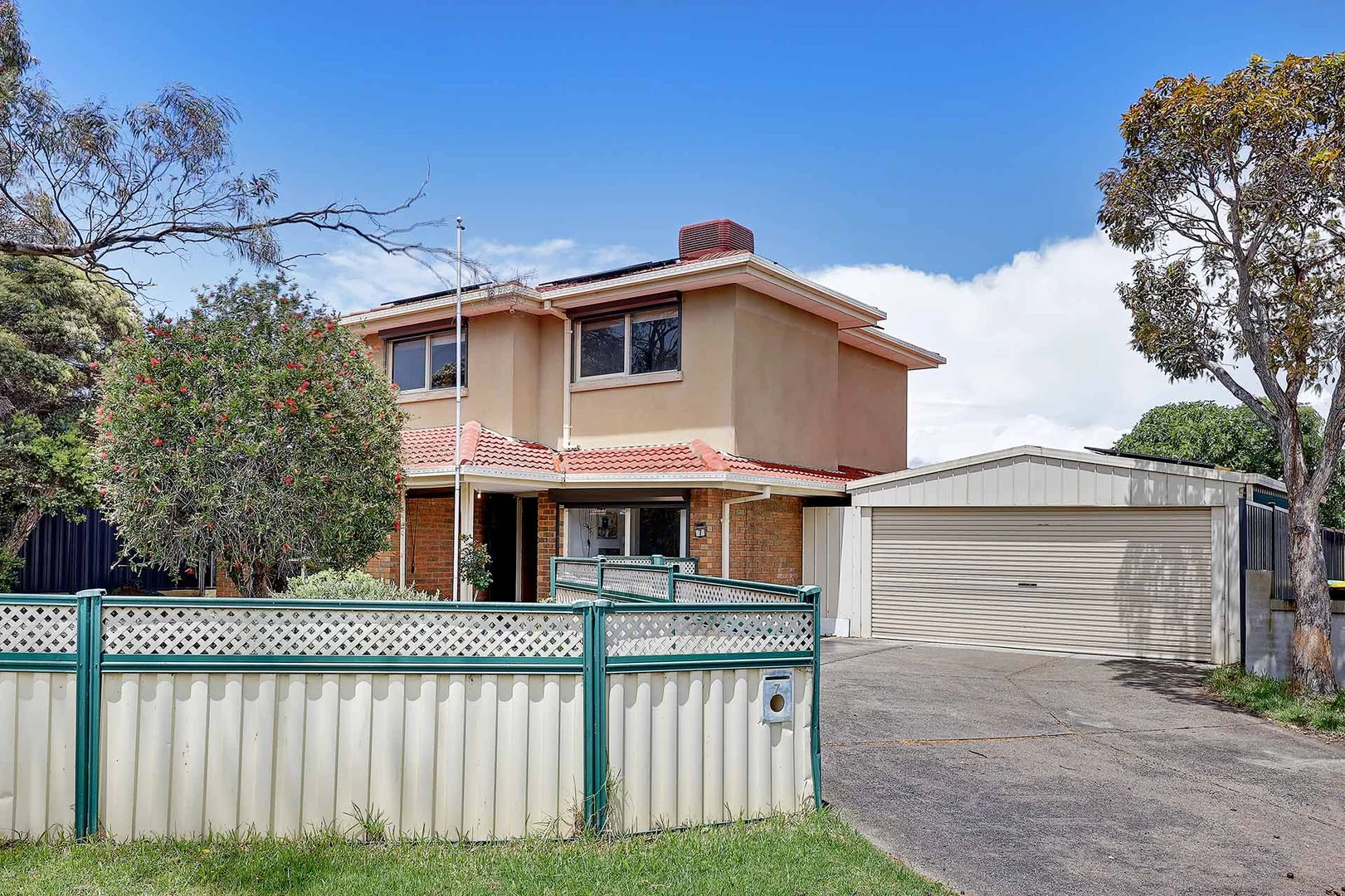 7 Linton Way, Meadow Heights VIC 3048 photo 2