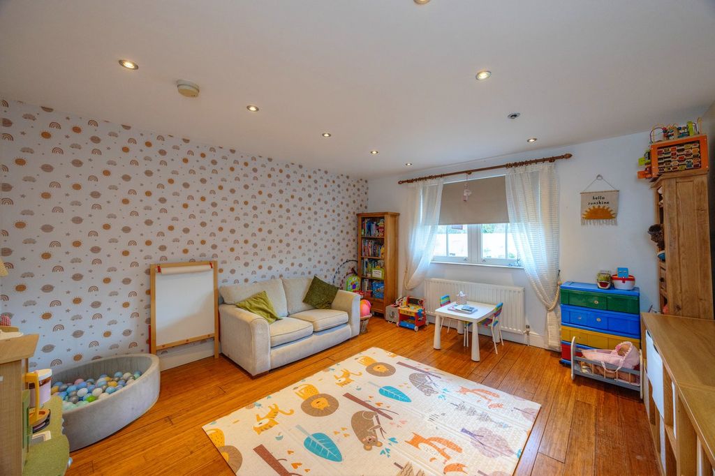 Additional image 15 of 4 bed detached house for saleThe Green, Royston, Barnsley S71