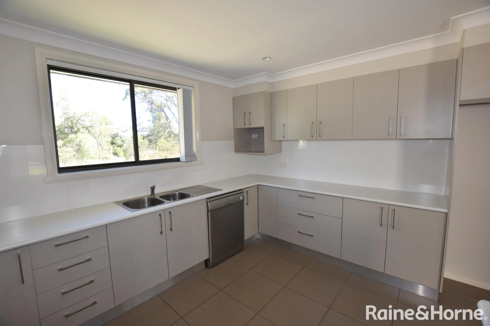 Additional image 5 of 5/20 Majestic Way, Orange NSW 2800