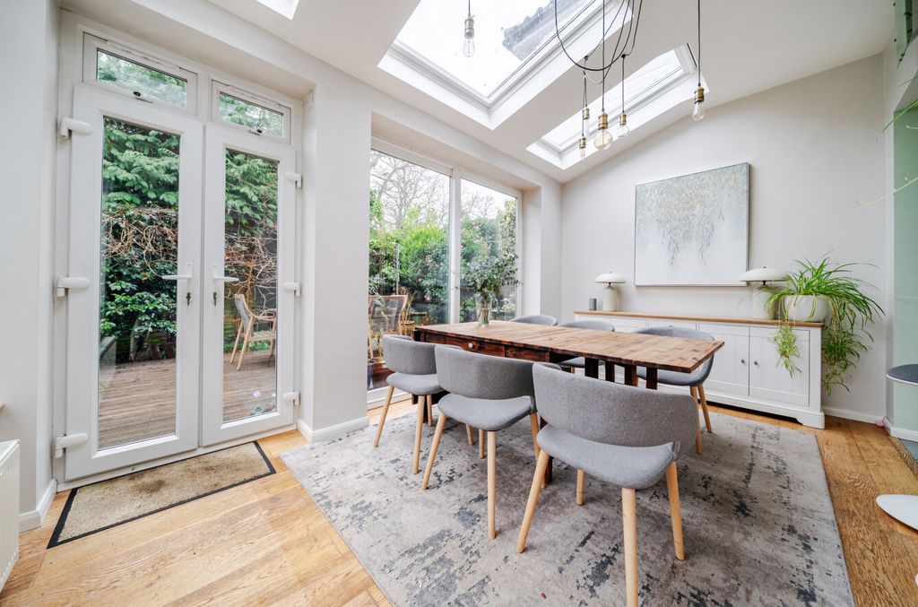 Additional image 10 of 4 bed detached house for salePinewood Gardens, Bagshot, Surrey GU19