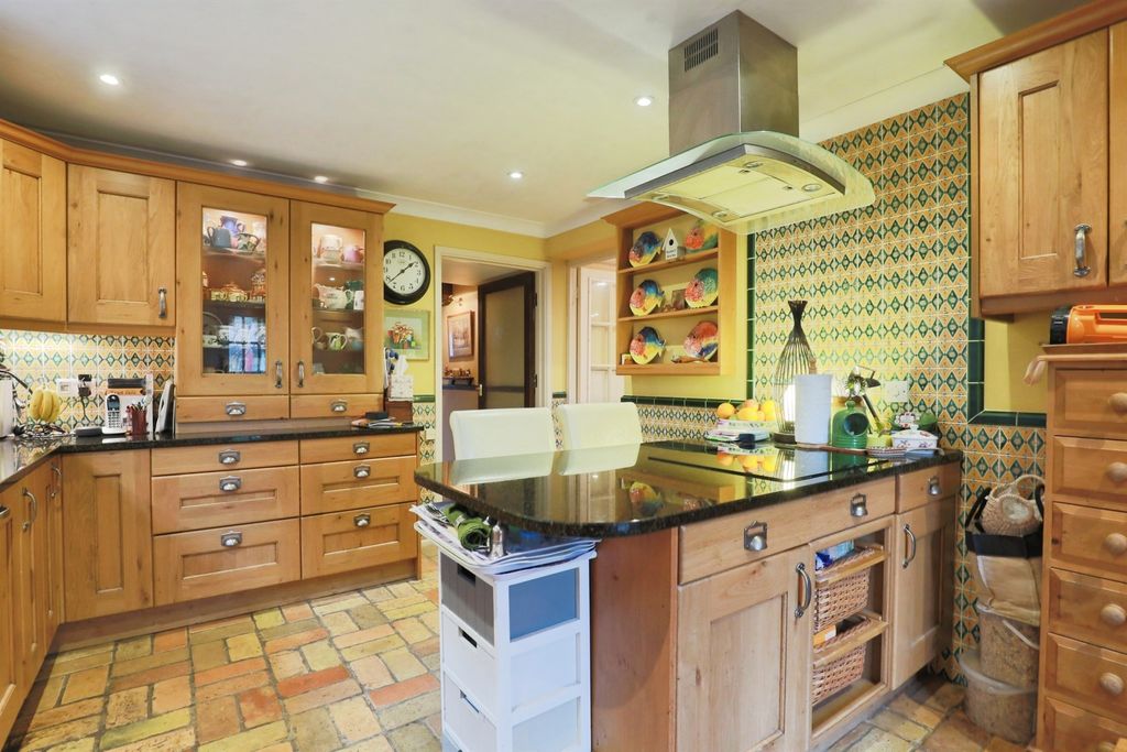Additional image 5 of 5 bed semi-detached house for saleBignell View, Chesterton, Bicester OX26