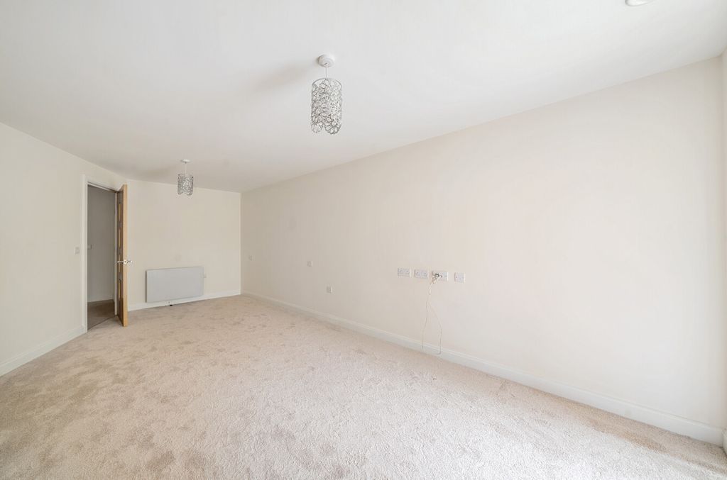 Additional image 6 of 1 bed flat for saleThe Dean, Alresford, Hampshire SO24