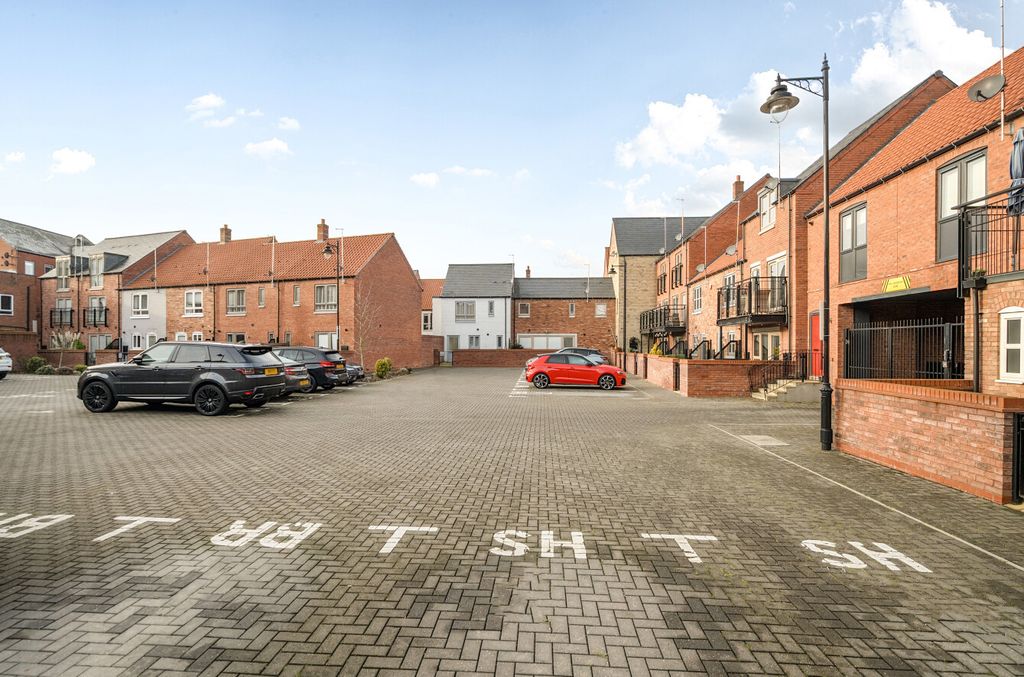 Additional image 19 of 2 bed flat for saleScotts Court, Hull HU1