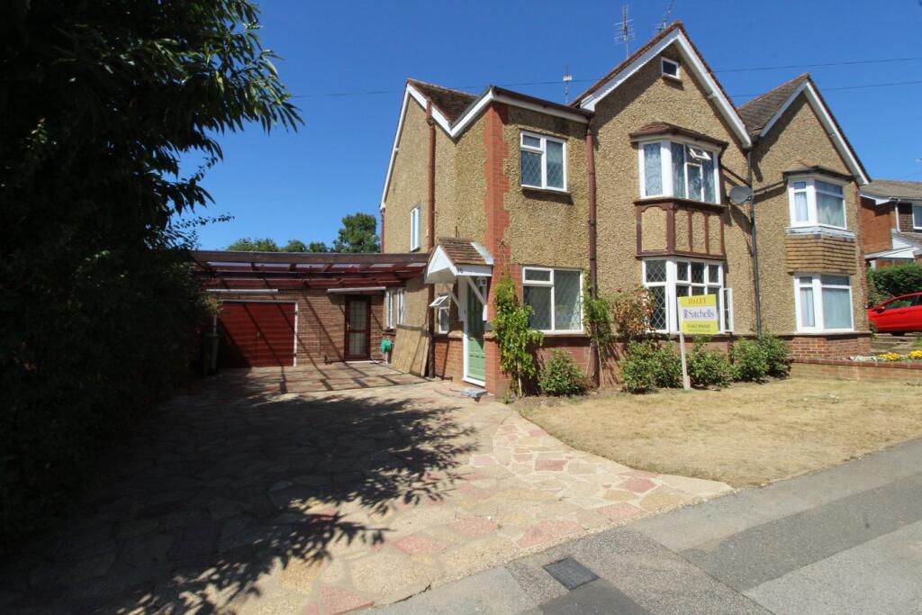 Grove Avenue, Harpenden, AL5