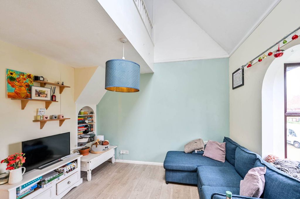 Additional image 6 of 1 bed flat for saleVeryan, Goldsworth Park, Woking GU21