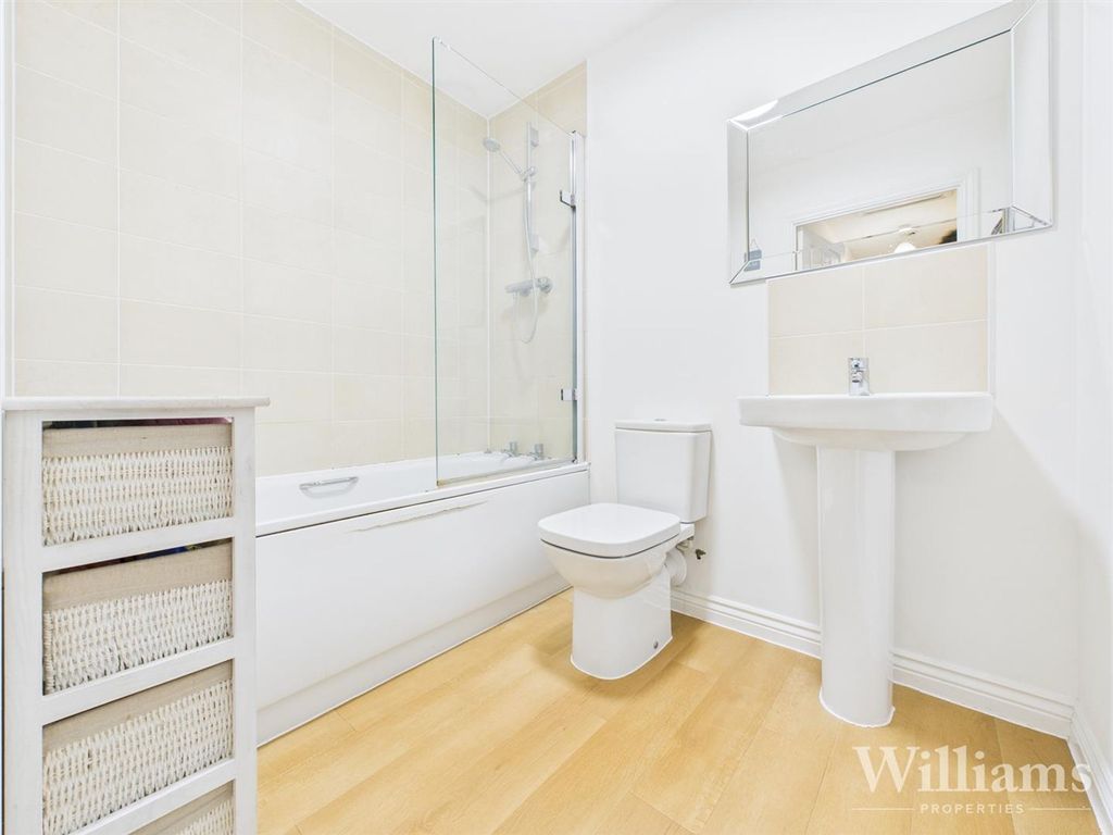Additional image 5 of 2 bed flat for salePondecroft, Aylesbury HP18