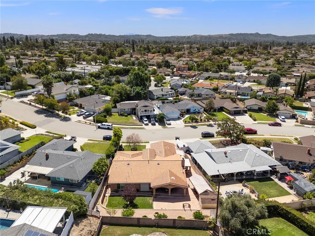 349 Temmera Ln, Glendora, CA 91740