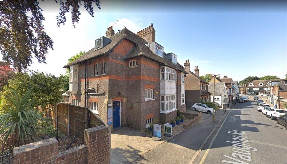 Vaughan Road, Harpenden, AL5