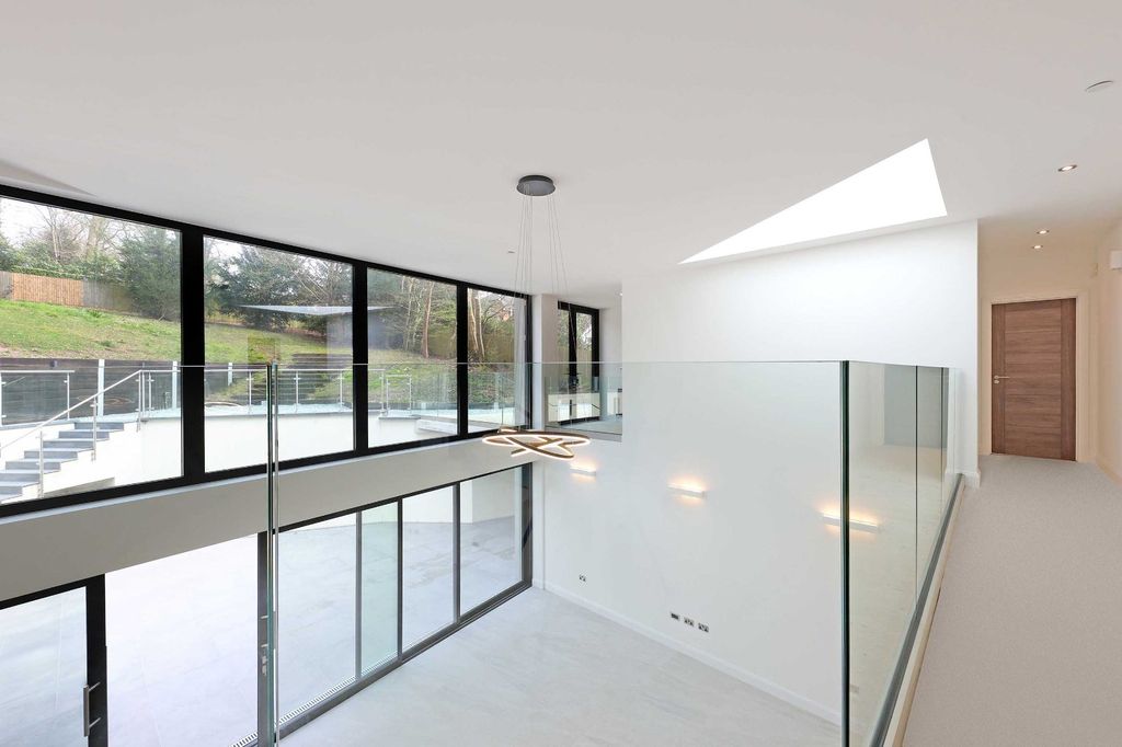 Additional image 9 of 6 bed detached house for saleStation Road, Amersham, Buckinghamshire HP7