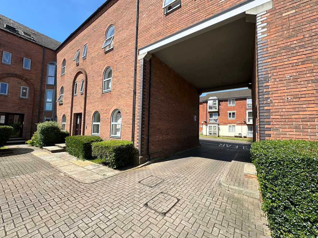 Additional image 10 of 2 bed flat for saleBritannia Road, Banbury OX16