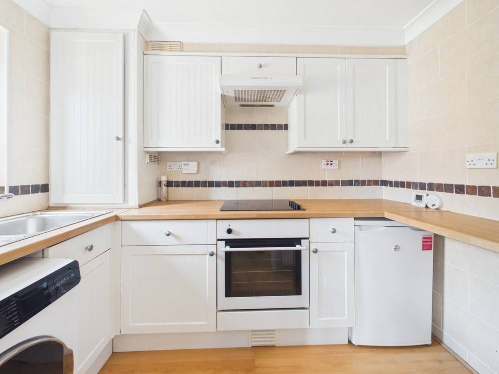 Additional image 3 of 1 bed flat for saleTrinity Court, Fish Street, Hull HU1