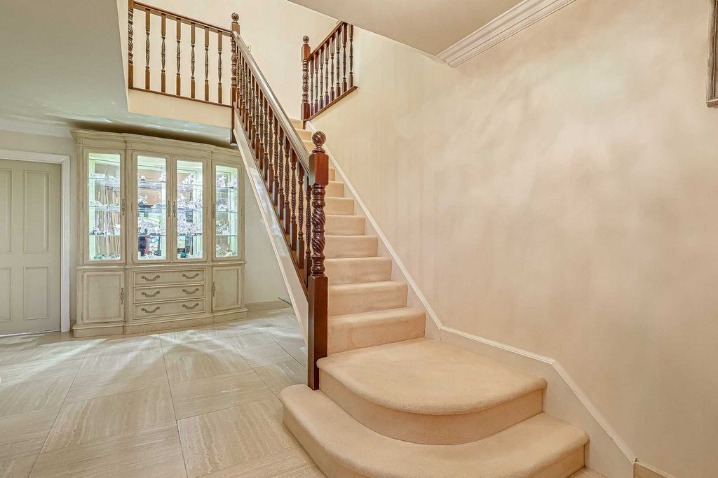 Additional image 7 of 4 bed detached house for saleVicarage Hill, Benfleet SS7