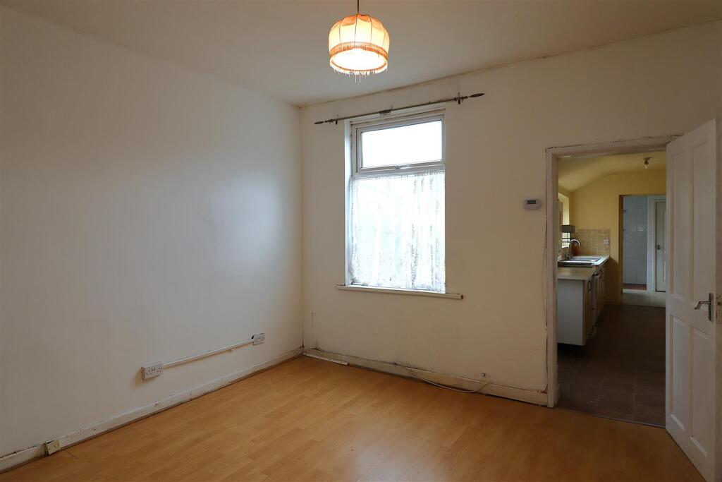 Rosefield Road B67 6DU photo 5