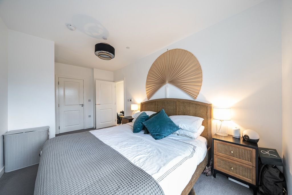 Additional image 13 of 2 bed flat for saleRegal Walk, Bexleyheath DA6
