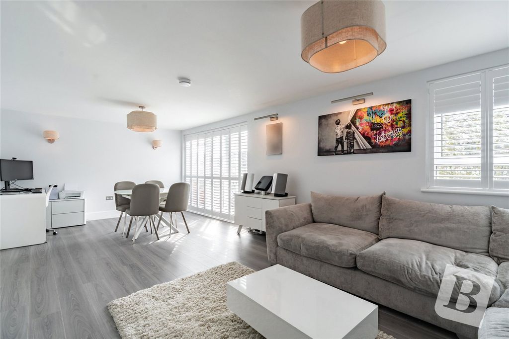 Additional image 15 of 2 bed flat for saleAbington Court, Hall Lane, Upminster RM14