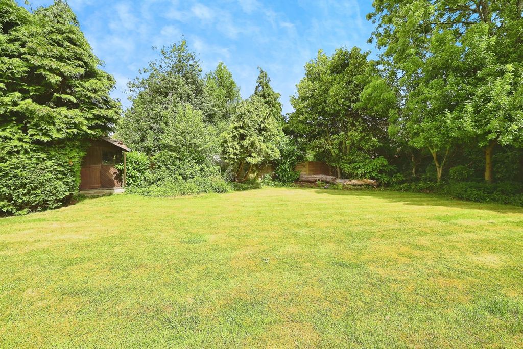 Additional image 24 of 4 bed cottage for sale36A Elm Road, Reading RG6