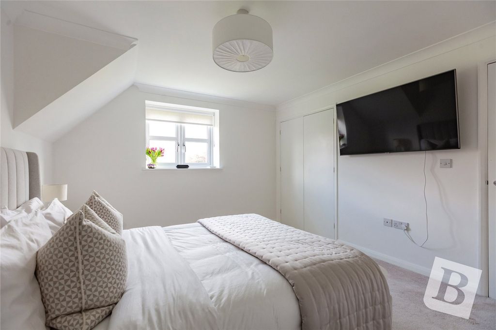 Additional image 8 of 2 bed flat for saleCornsland Close, Upminster RM14