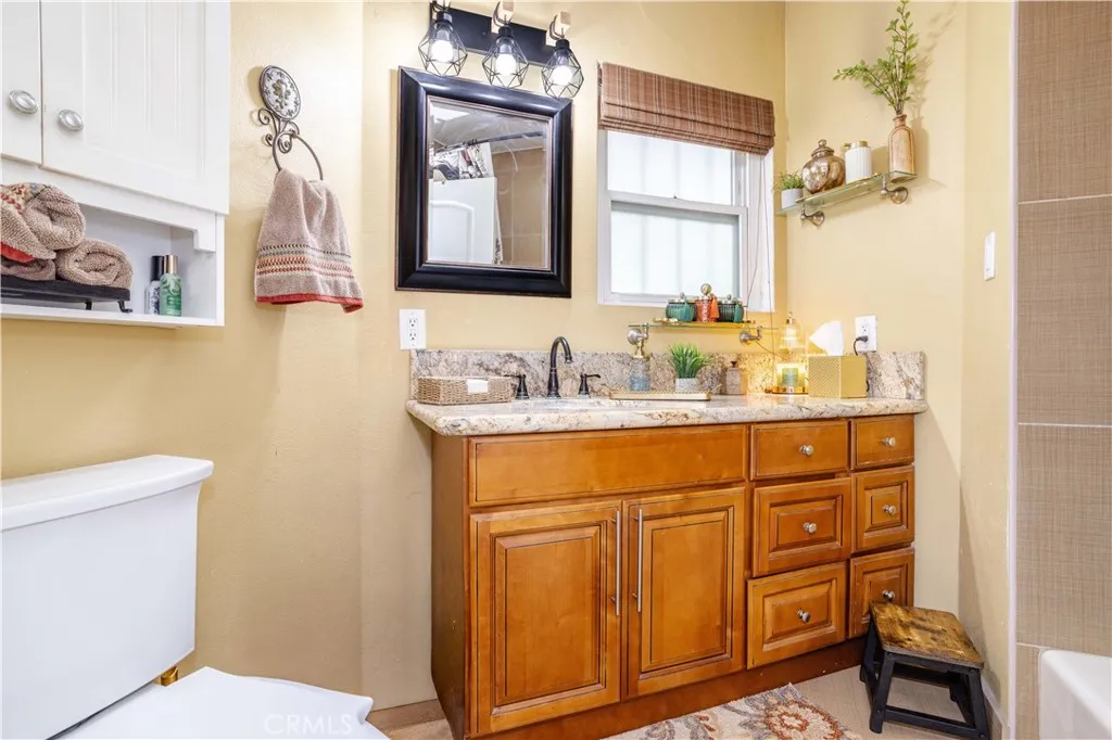Additional image 55 of 11117 Sylvan St, North Hollywood, CA 91606