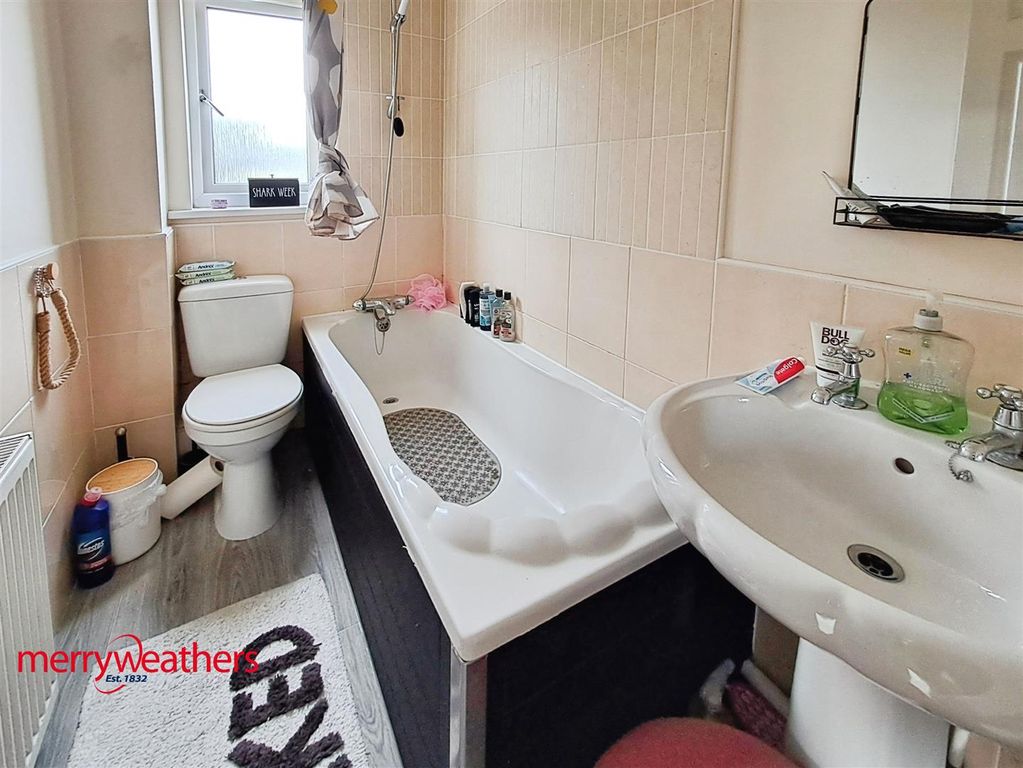 Additional image 4 of 2 bed flat for saleCloverlands Drive, Staincross, Barnsley S75