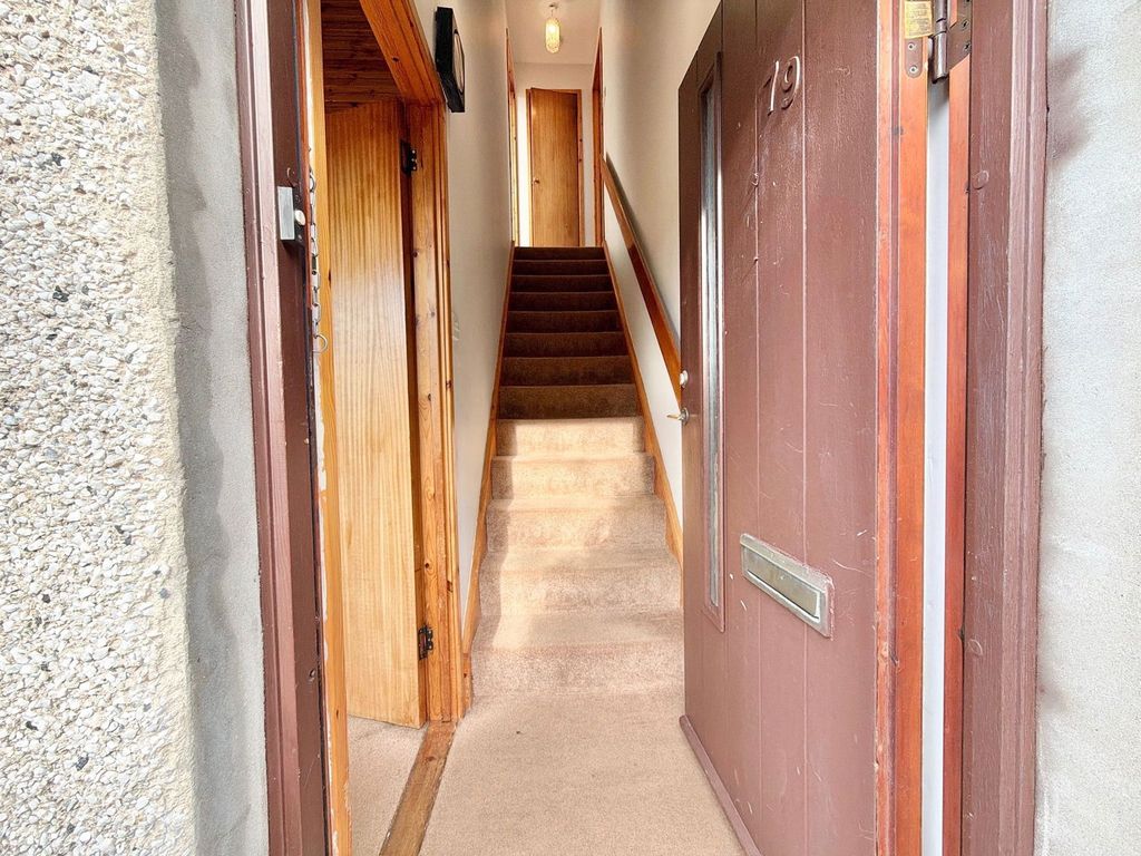 2 bed flat for sale79 Drumdevan Road, Inverness IV2 photo 2