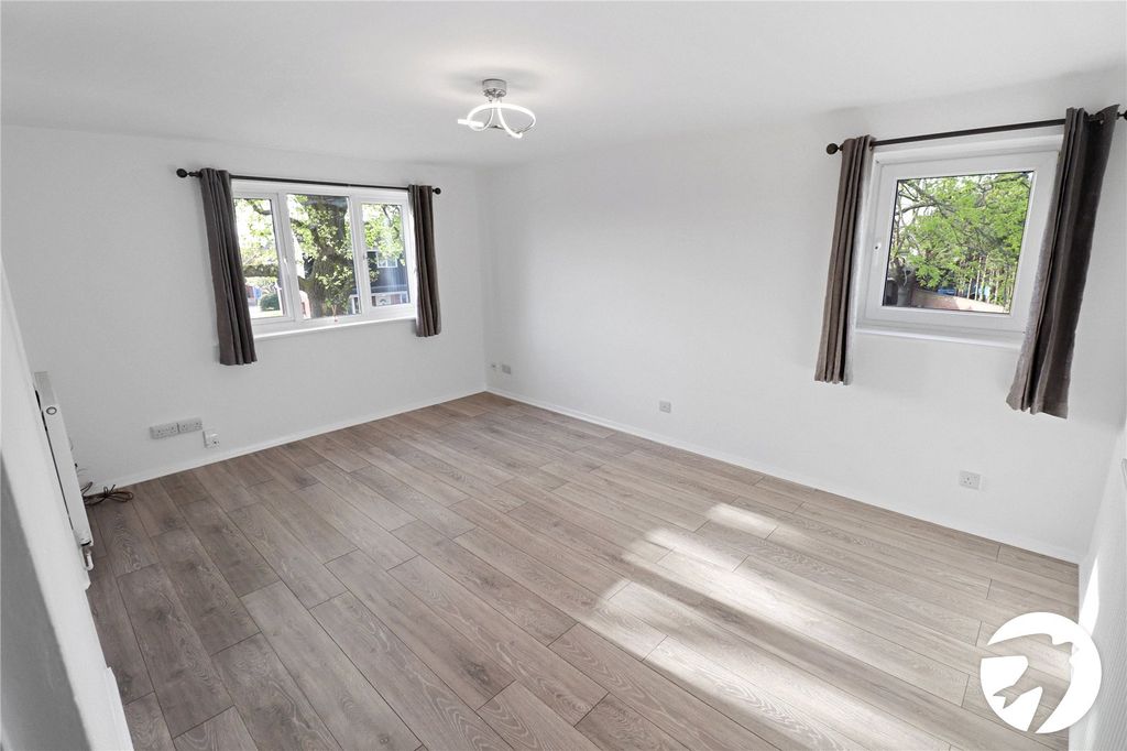 Additional image 3 of 2 bed flat for saleHeathdene Drive, Belvedere DA17
