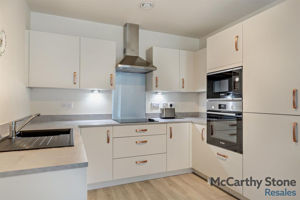 Additional image 8 of 2 bed flat for saleNorton Place, Icknield Way, Baldock SG7