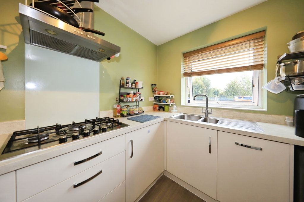 Additional image 3 of 3 bed semi-detached house for saleHemlock Way, Bilston, West Midlands WV14