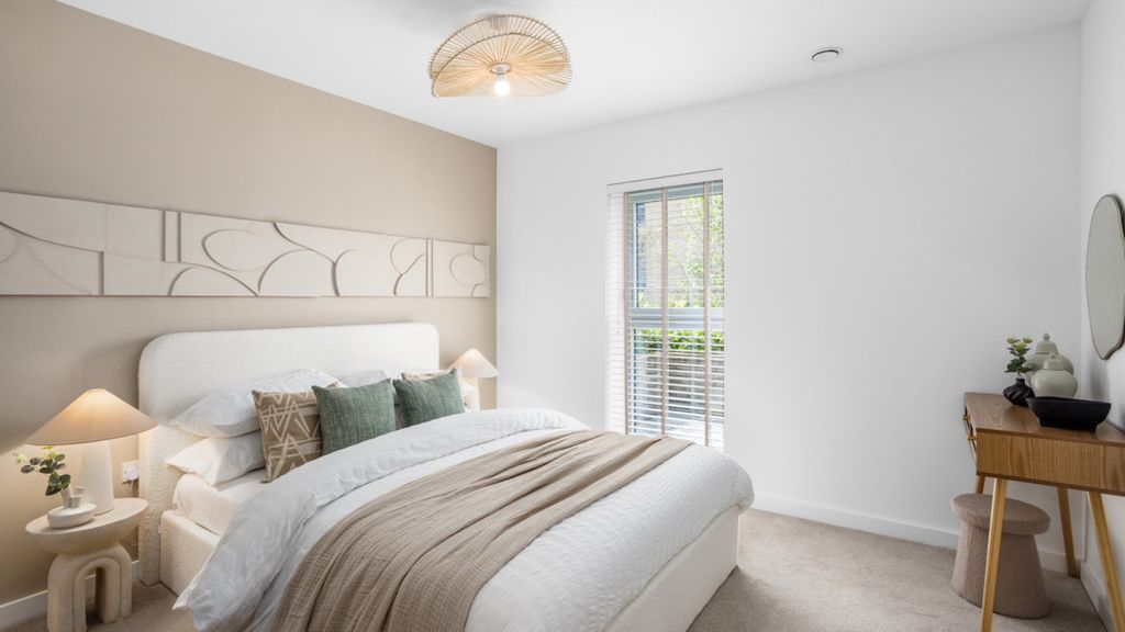 Additional image 3 of 2 bed flat for saleFlagstaff Road, Reading RG2