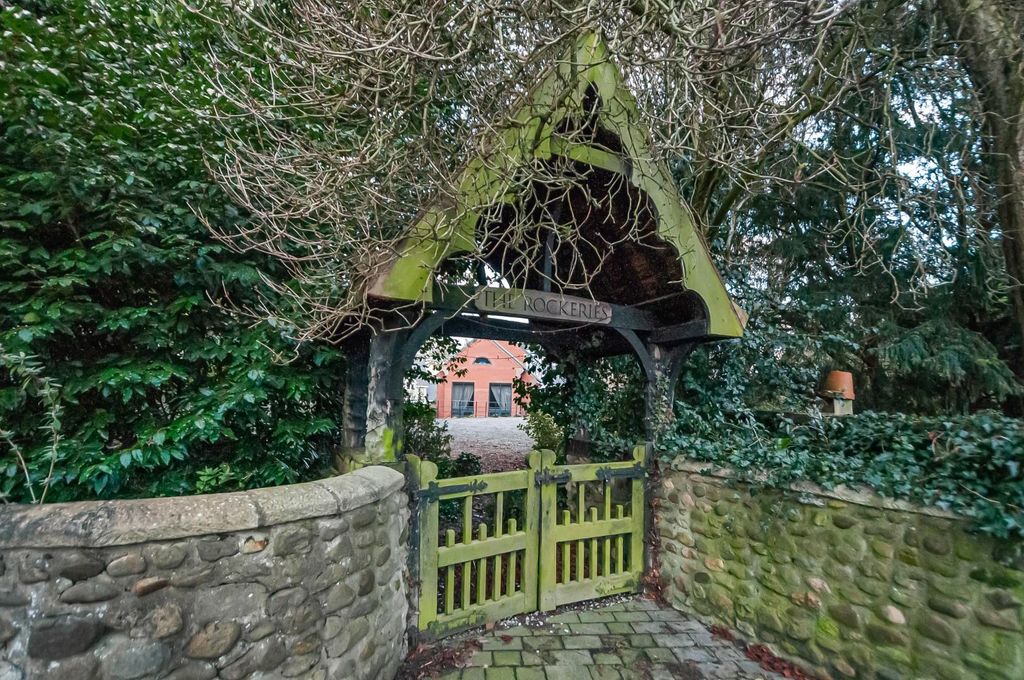 Additional image 23 of 4 bed detached house for saleThe Rockeries, 16 New Walk, Beverley HU17