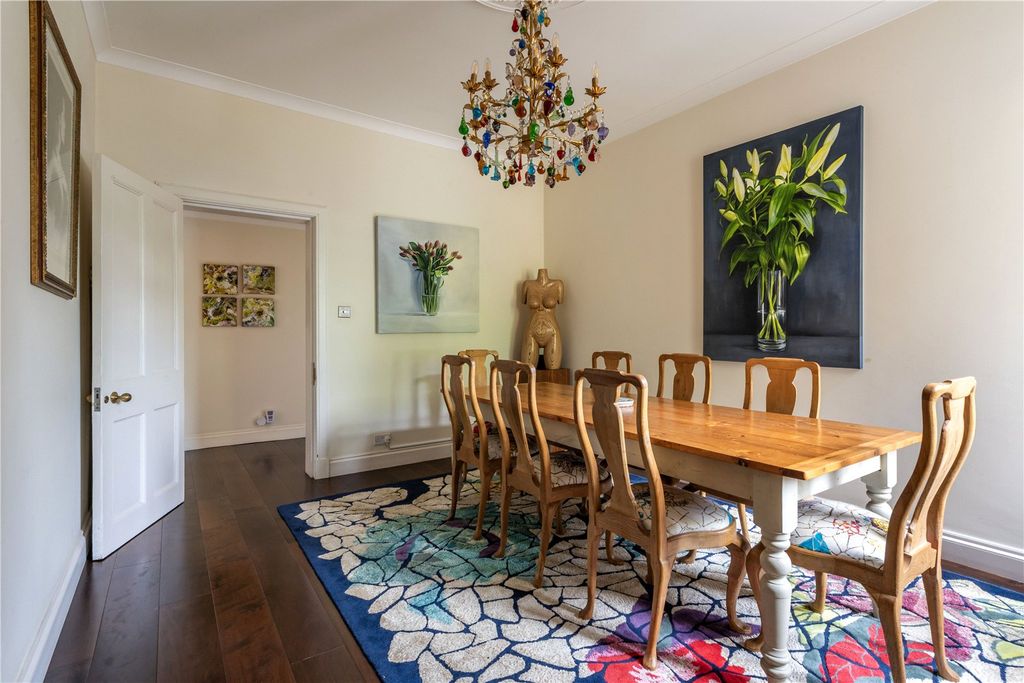 3 bed flat for saleSandy Lane, Betchworth, Surrey RH3 photo 4