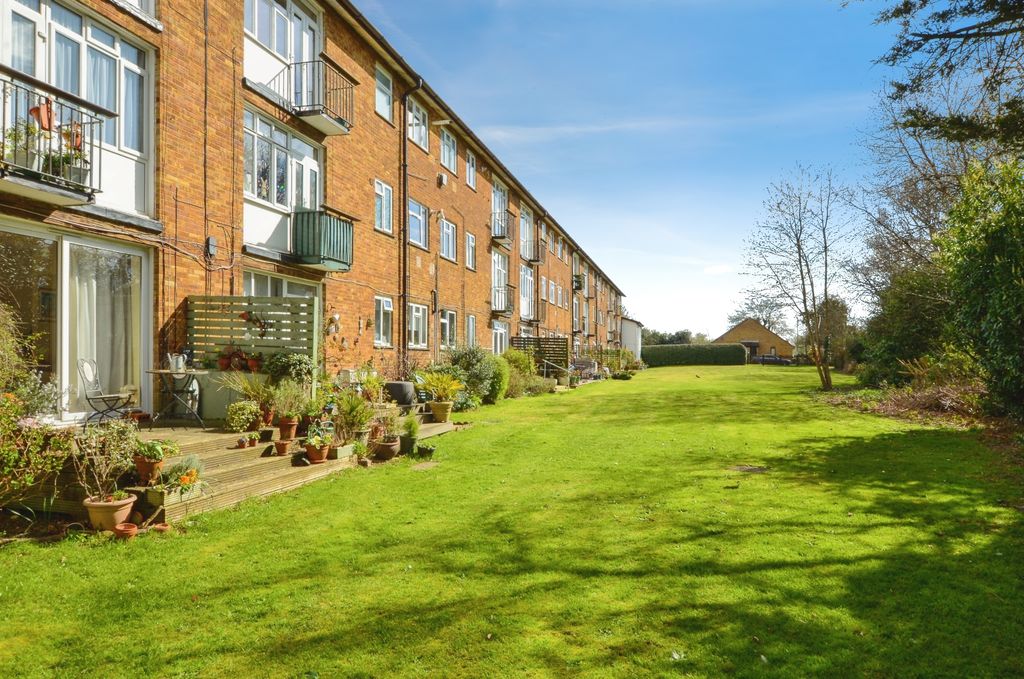 Additional image 17 of 2 bed flat for saleShirley Road, Abbots Langley WD5