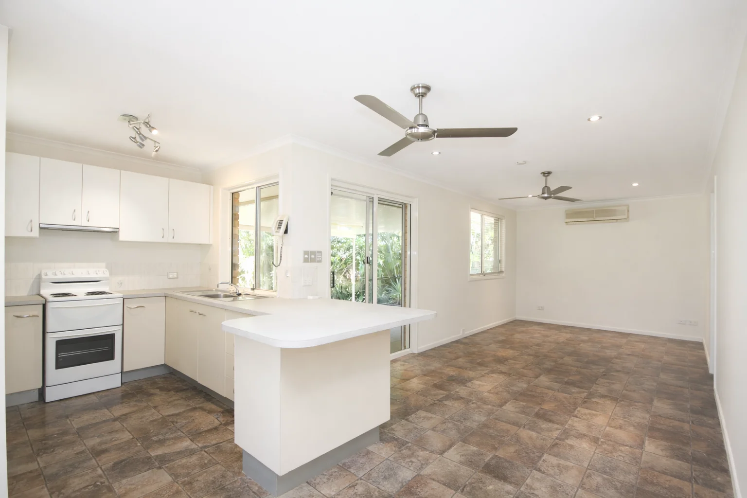 Additional image 2 of 6 Hillier Street, Clontarf QLD 4019