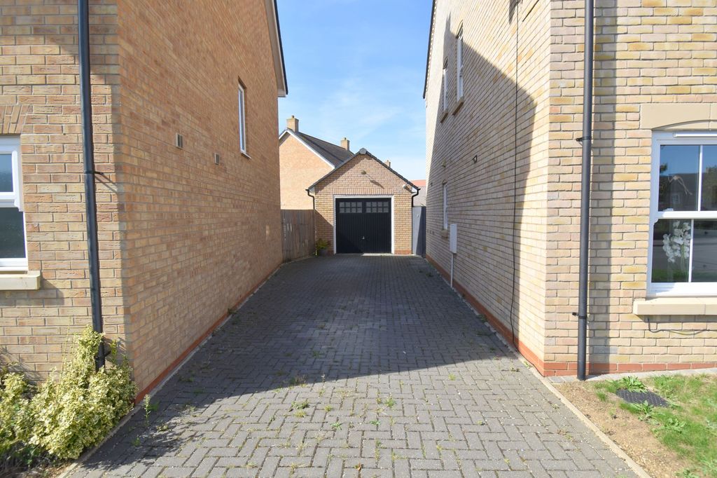 Additional image 25 of 4 bed detached house for saleCollings Crescent, Biggleswade SG18