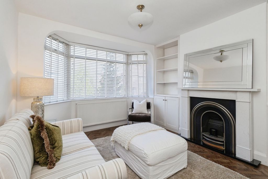 Additional image 3 of 4 bed semi-detached house for saleHarmol Grove, Ashton-Under-Lyne, Greater Manchester OL7