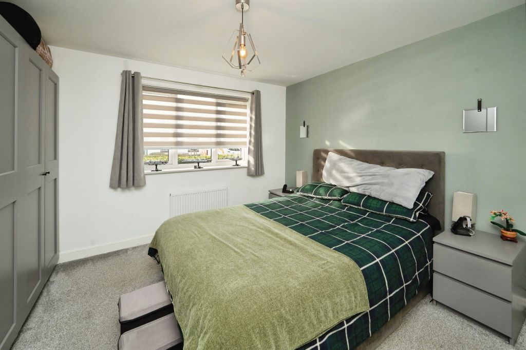 Additional image 5 of 2 bed flat for saleKempster Way, Weston Turville, Aylesbury HP22