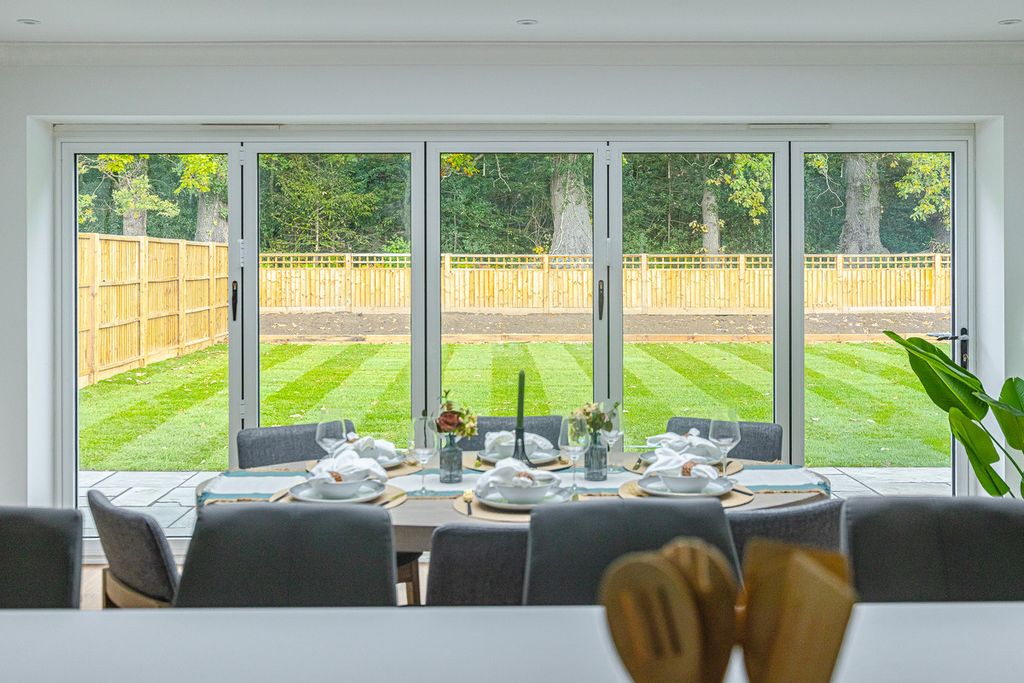 Additional image 12 of 5 bed detached house for saleNashlea Farm, Poors Lane North, Benfleet SS7
