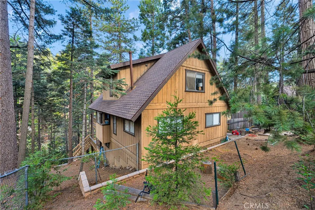 Additional image 3 of 26697 Lake Forest Dr, Twin Peaks, CA 92391