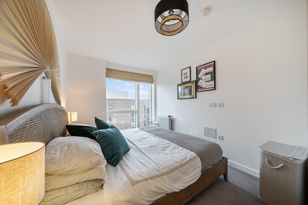 Additional image 6 of 2 bed flat for saleRegal Walk, Bexleyheath DA6