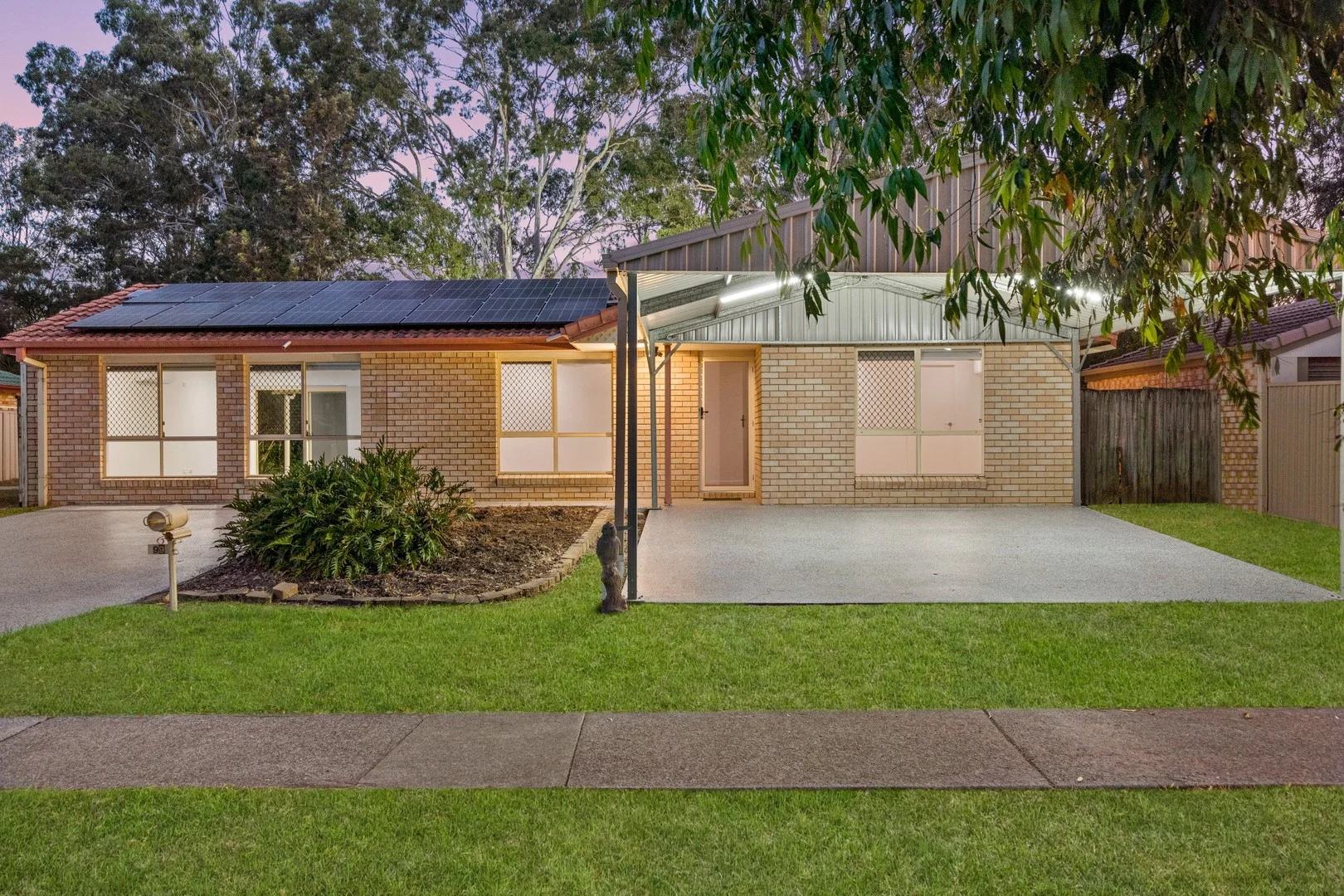 99 Dewar Drive, Loganholme QLD 4129