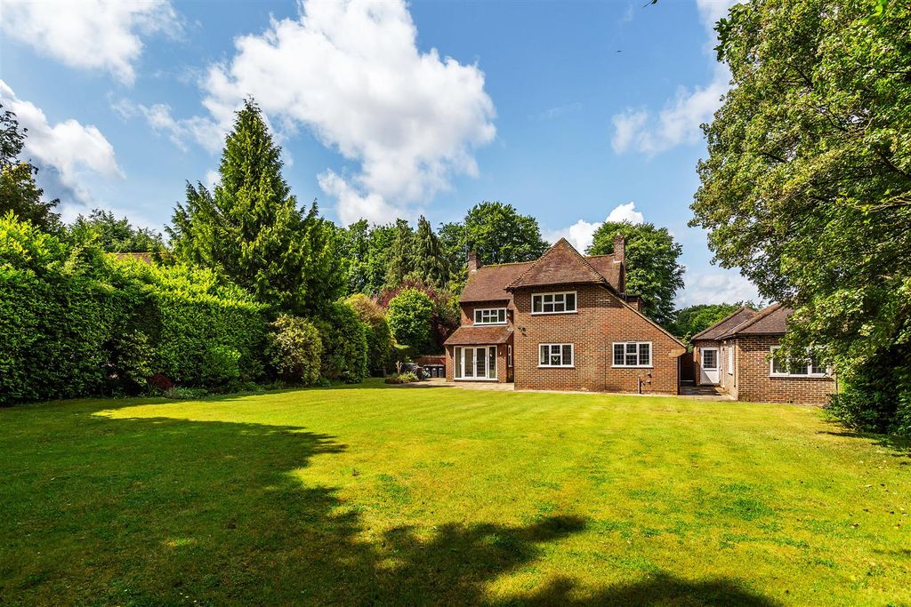 Additional image 2 of 4 bed detached house for saleCrampshaw Lane, Ashtead KT21