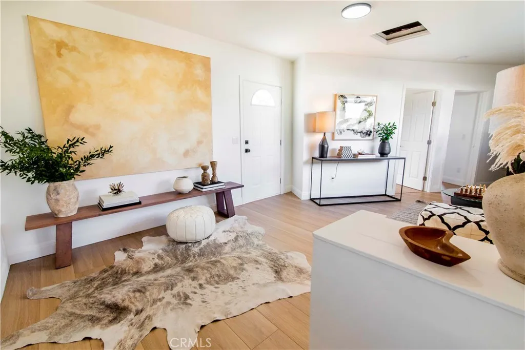 Additional image 21 of 10816 Calvert St, North Hollywood, CA 91606