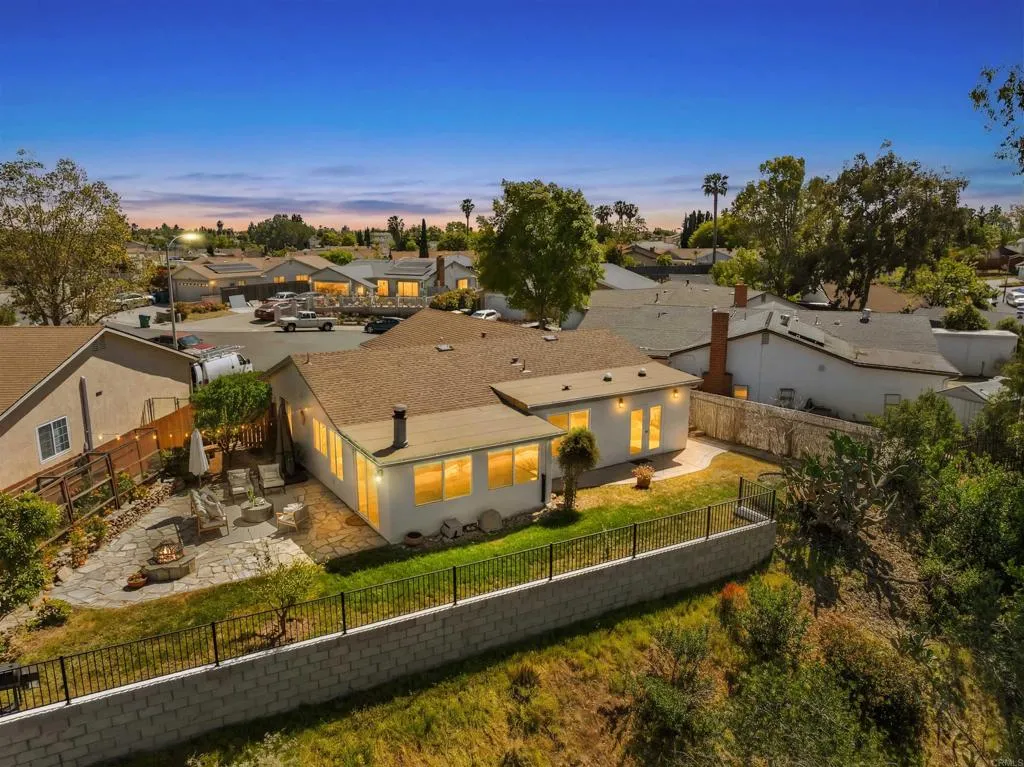 Additional image 2 of 11819 Elkins Cv, San Diego, CA 92126