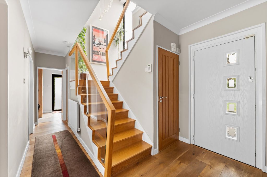 Additional image 13 of 4 bed detached house for saleGilhams Avenue, Banstead SM7