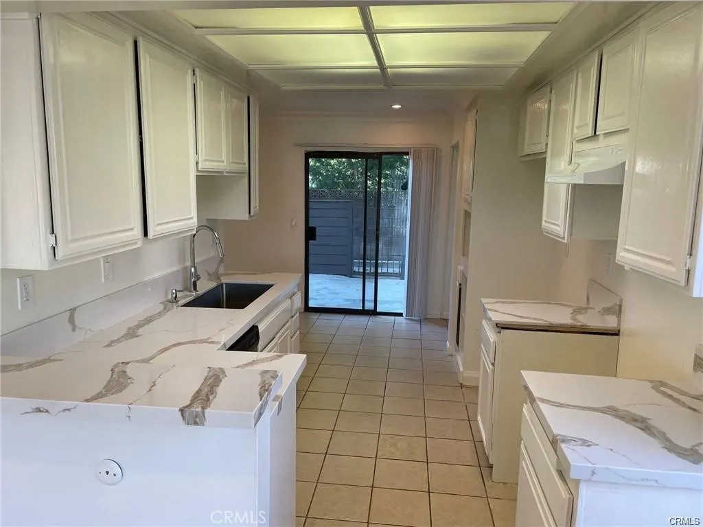 Additional image 4 of 10001 Topanga Canyon Blvd Unit 17, Chatsworth, CA 91311