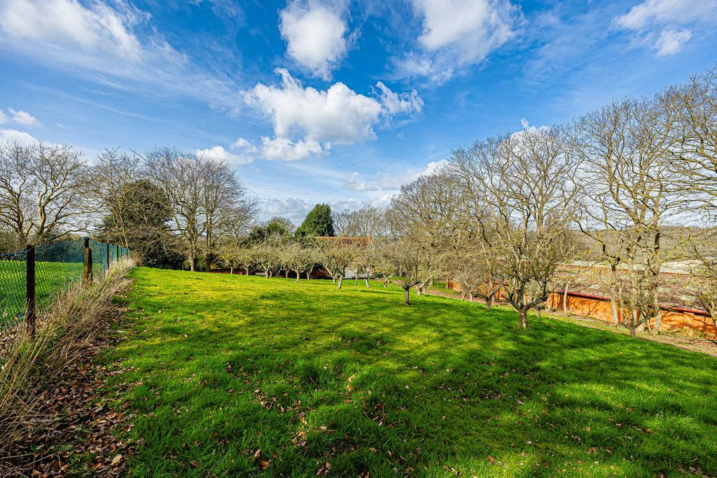 Additional image 49 of 4 bed detached house for saleVicarage Hill, Benfleet SS7