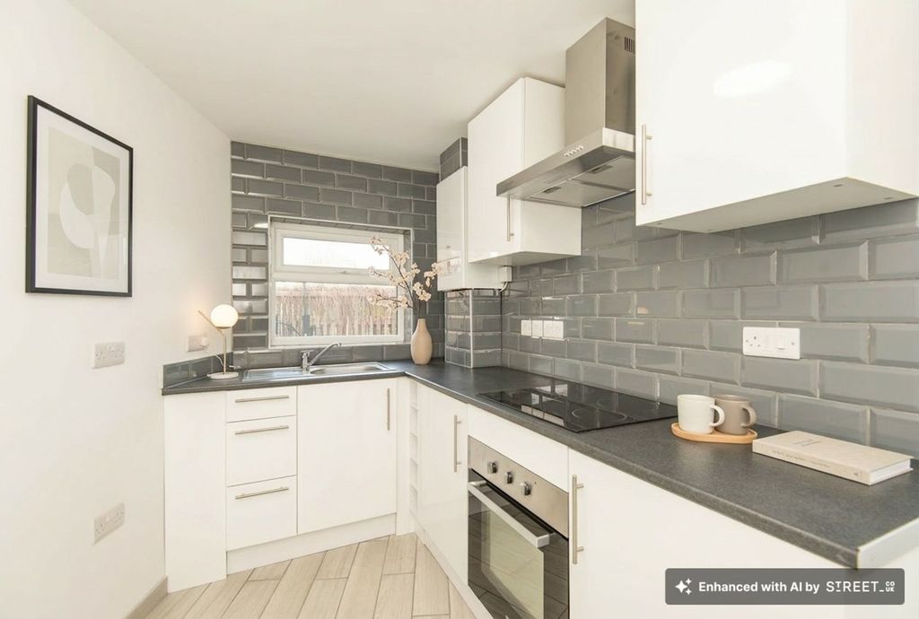 Additional image 4 of 2 bed flat for saleSt. Johns Road, Chesterfield S41