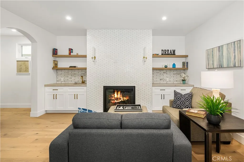 Additional image 17 of 114 2nd St, Seal Beach, CA 90740