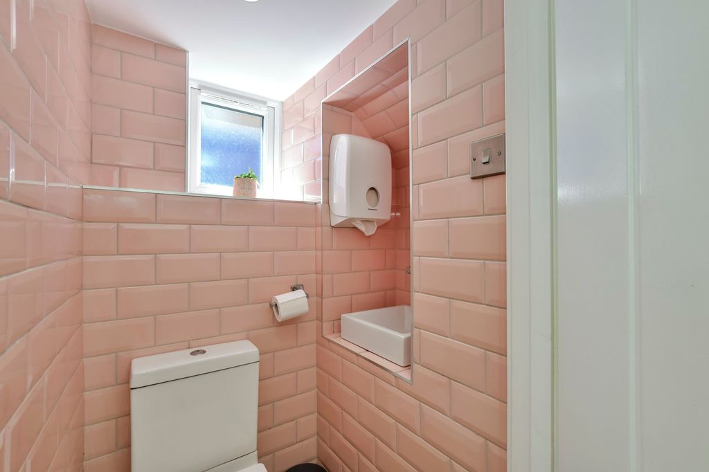 Additional image 25 of 4 bed semi-detached house for saleHazelwood Lane, Abbots Langley WD5