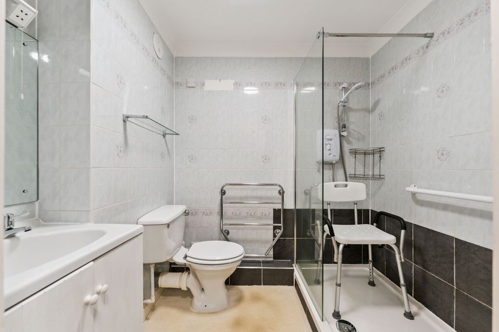 Additional image 9 of 1 bed property for saleFairview Court, Main Street, Milngavie G62